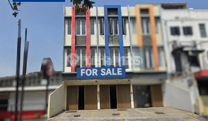 3-Story Linked Shophouse in Muara Karang Pluit, Highly Strategic - 92m2