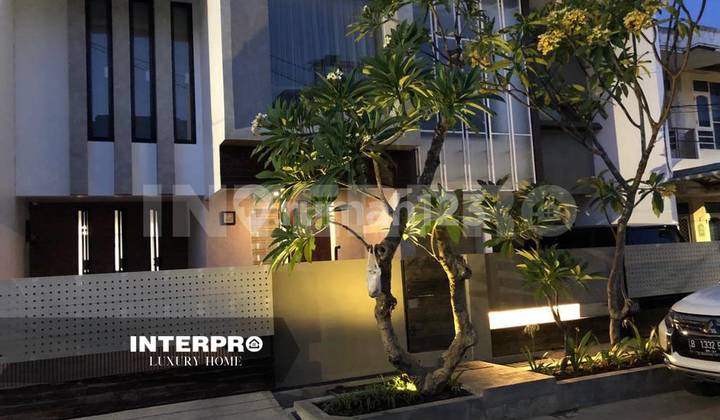 Rumah Dijual Modern Minimalis Green Garden - LT 192m2