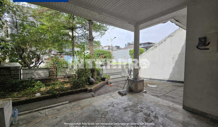 Rumah Besar 2 Lantai Dijual Permata Buana 5 Kamar Tidur - 400m2 2