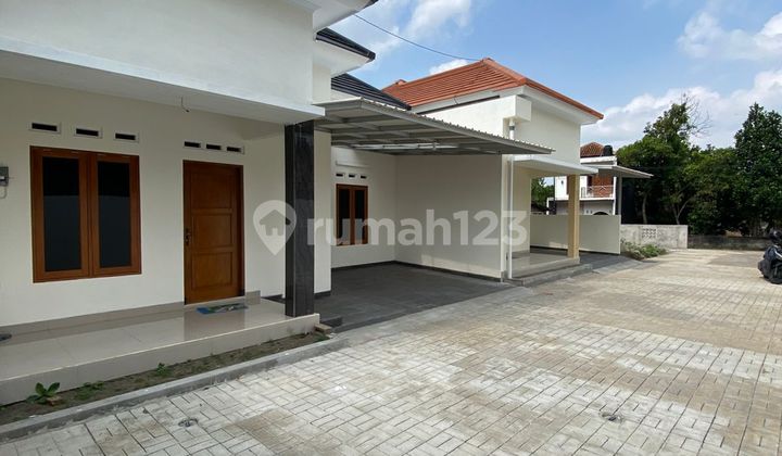 Strategic Ready-to-Occupy House in Wedomartani, Ngemplak, Sleman Strategic Ready-to-Occupy House in Wedomartani, Ngemplak, Sleman