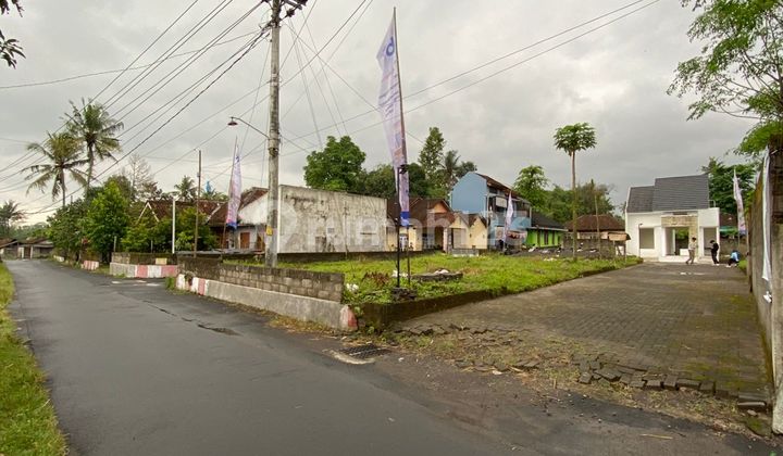 Comfortable Residence, Quiet Location Near Jl Magelang Starting from 300 Million 2