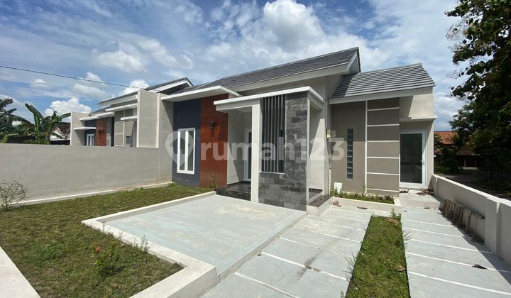 Ready-to-Occupy House in a Strategic Cluster of East Sleman - Price 565 Million.