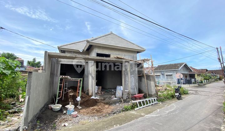 Modern Limasan Residence in Purwomartani Sleman - Serene &amp; Cool Atmosphere, Only 1 Unit Left!