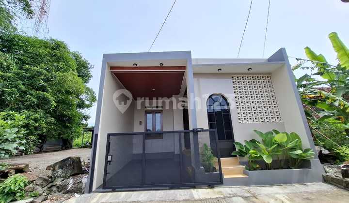 Suitable for Families Easy Minimalist House Ready to Live in Sleman Jogja