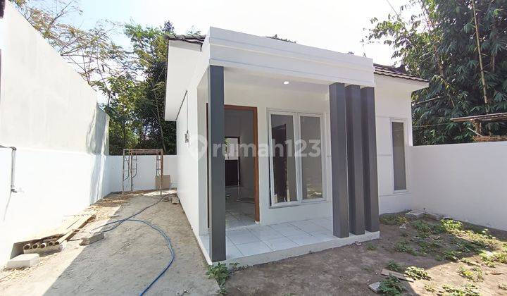 Rumah Baru Desain Limasan Modern 300 Jtan di Kalasan Sleman 1