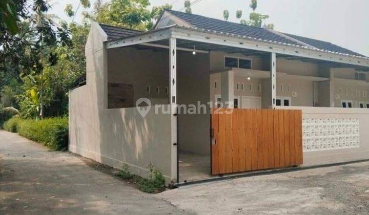 Jual Rumah Siap Huni Desain Modern 400 Jtan di Utara Pasar Godean 2