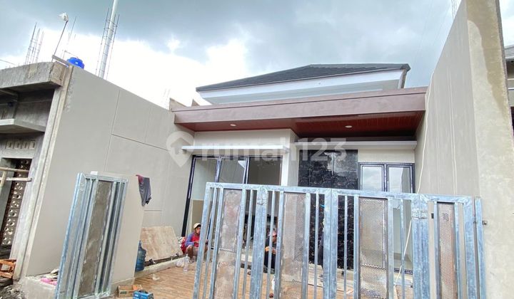 Ready-to-Occupy House Near Purwomartani Toll Gate Sleman - Price 490 Million Negotiable