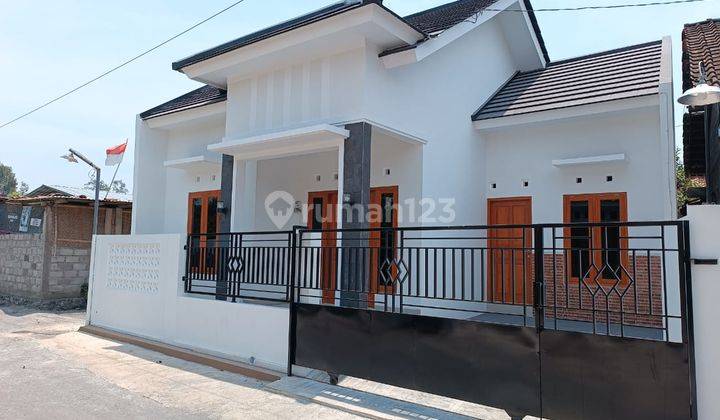 Rumah Siap Huni Desain Yang Elegan di Jl Raya Purwomartani Sleman 1