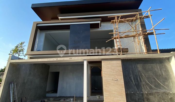 2-Storey Luxury Residence Ready to Occupy Near Adisucipto Airport - 5 BR, Price 2.95 B Negotiable 2