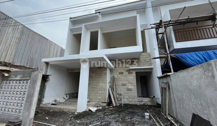 Jual Rumah 2 Lantai Tahap Finishing Dekat Terminal Jombor Sleman 1