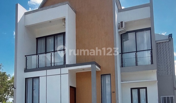 Scenic Residence Priced at 800 Million and Up in Gamping, Moscandinavian Modern Style with Yogyakarta Panorama Scenic Residence Priced at 800 Million and Up in Gamping, Moscandinavian Modern Style with Yogyakarta Panorama