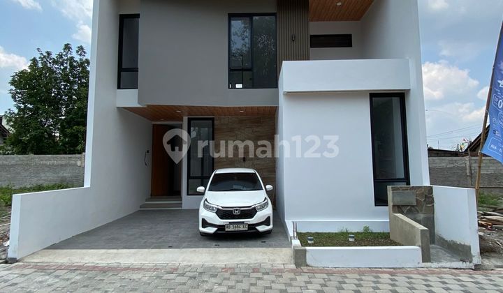 Potensi Investasi Tinggi Hunian 2 Lantai di Area Uii Pusat! Potensi Investasi Tinggi Hunian 2 Lantai di Area Uii Pusat!