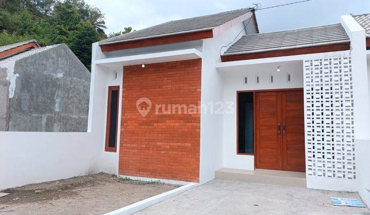 Rumah Impian Modern Klasik di Selatan Pasar Prambanan Sleman 2