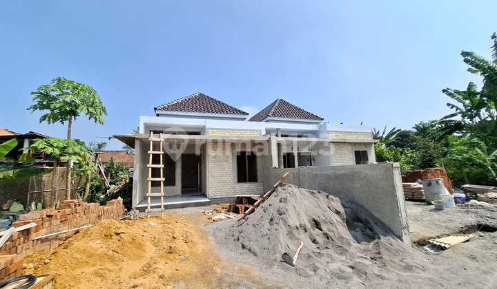 Hunian Modern Tropis Strategis di Jl Seyegan - Godean, Harga 719 Juta Nego 2