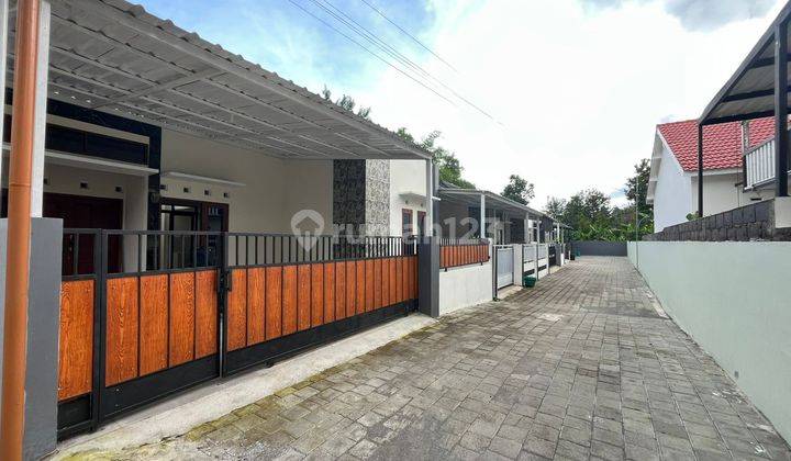 Rumah Dalam Clustet Konsep Industrialis Harga 700 Jtan di Mlati 2