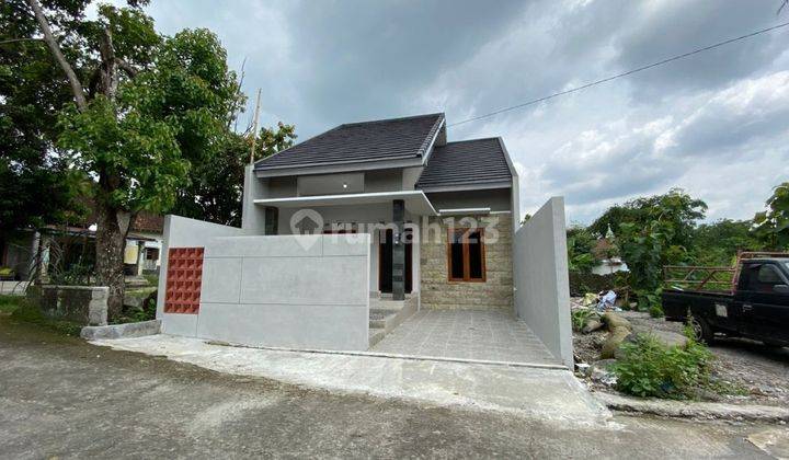 Jual Rumah Konsep Modern Tropis, Strategis di Timur Rs Pku Sleman 2