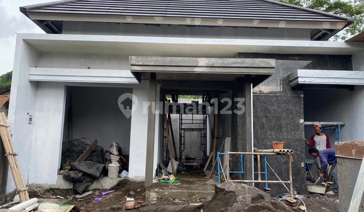 5 Menit ke Uii Pusat - Kesempatan Emas Miliki Hunian 160 M² di Area Premium 2