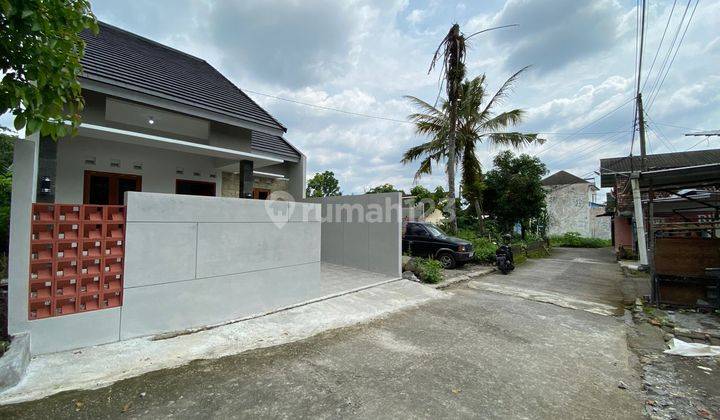 Jual Rumah Baru Siap Huni, Strategi Dekat Kampus Uii Jogja 2