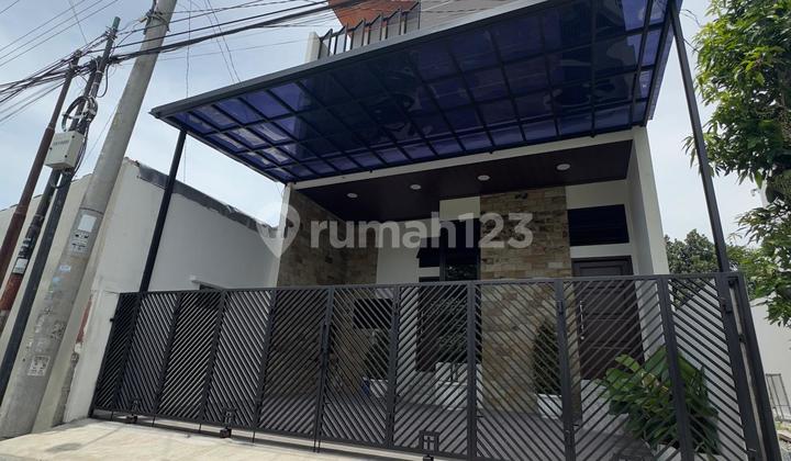 16 Menit Dari Tugu Jogja! Rumah Siap Huni Full Furnish Carport Lega 1