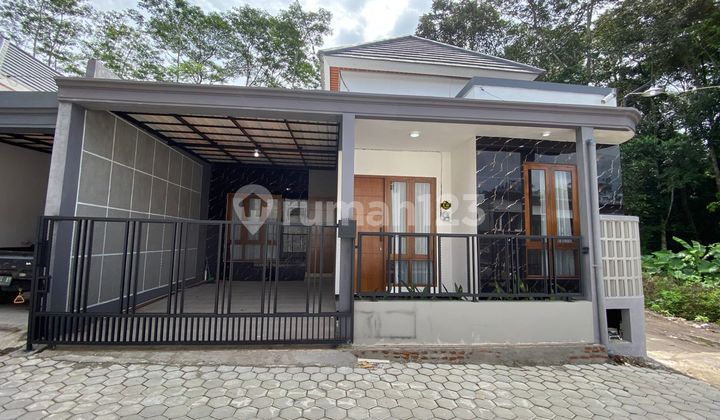 Rumah I Konsep Limasan Dalam Cluster Strategis Ngemplak Sleman - 740 Jutaan Nego + Full Furnished