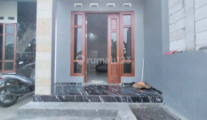 Rumah Desain Modern, 390 Jtan di Selatan Spbu Candimas Jl Wates 2