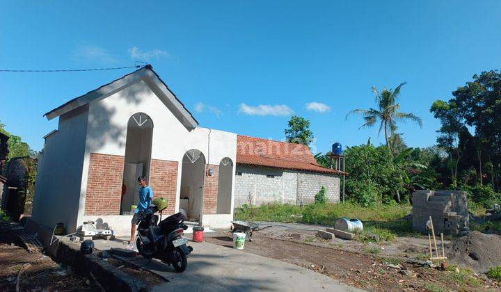 Dapatkan Hunian Modern Klasik, Dekat Pintu Tol Manisrenggo 1