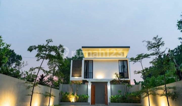 Super Beautiful Spacious Cool Green Villa + Private Pool Pakem Sleman. CHEAPEST!