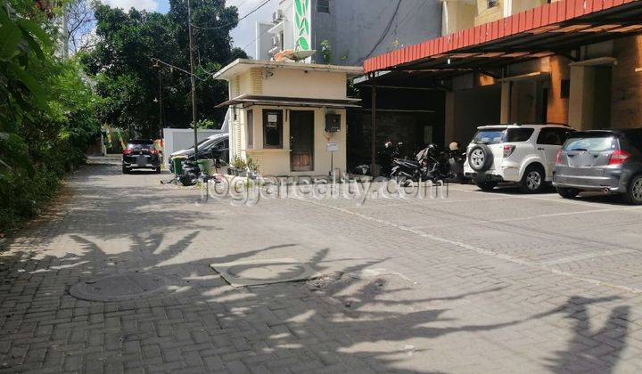 Rumah Kos 3lt. 36 Kamar Dijual Ugm Jogja Depok Sleman Yogyakarta  2