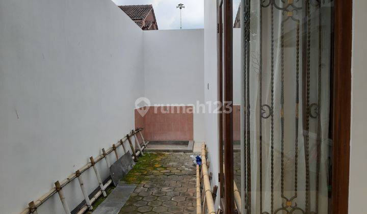 Rumah Mewah Disewakan Jogja di Sinduadi sleman Dkt UGM Furnished  16