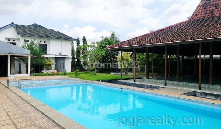 Rumah Dijual Murah Di Depok Sleman.PRIVATE POOL & FURNISHED BU !! 1