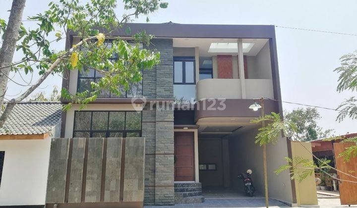 Rumah Mewah 2lantai Dijual Jogja Deket Kampus UGM Mlati Sleman. 1