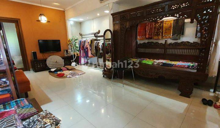 Rumah Mewah 2lantai Dijual Jogja Area Kampus UGM Pandega. 1