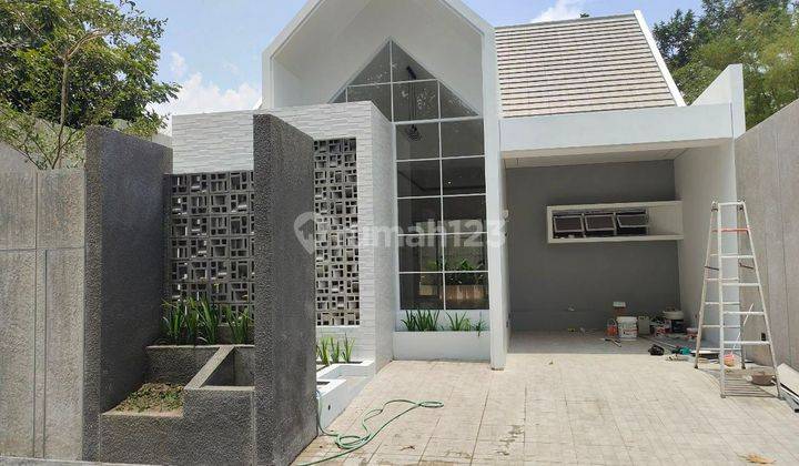 Rumah Scandinavian Dijual Utara Jogja Bay Maguwo Depok.KPR 1