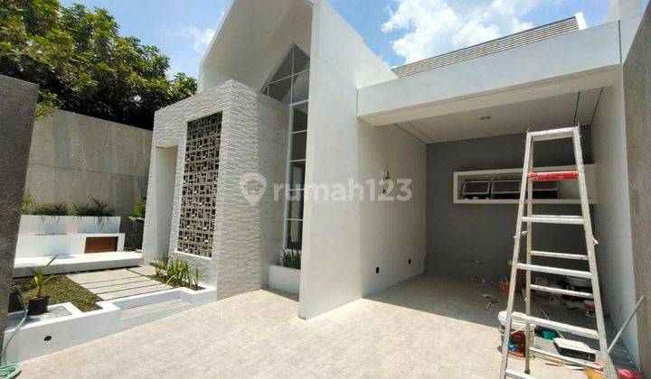 Rumah Scandinavian Dijual Utara Jogja Bay Maguwo Depok.KPR 2