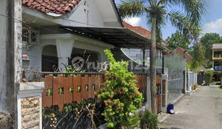 Cool Classic House Asri Maguwoharjo Sleman.NEGOTIABLE UNTIL DEAL BRO!!!!