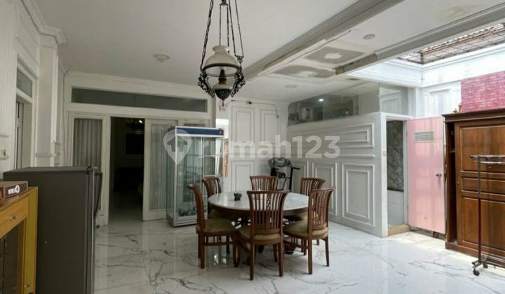 Active Beautiful Luxury Homestay Maguwoharjo Sleman. FULLY FURNISHED BU!!!