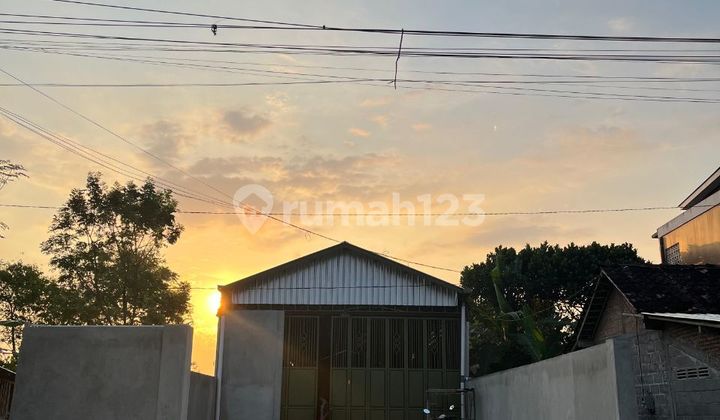 Clean Warehouse Ready to Operate Mlati Sleman. SUPER STRATEGIC LOCATION!!! Clean Warehouse Ready to Operate Mlati Sleman. SUPER STRATEGIC LOCATION!!!