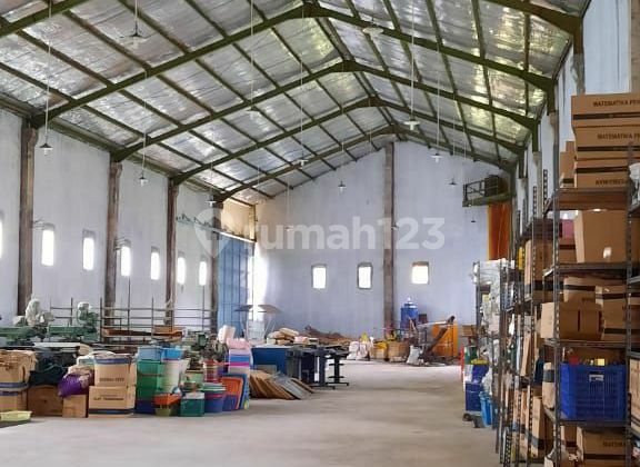 Warehouse & Office Ready to Operate in Ngaglik Sleman. SUPER STRATEGIC, MA'AM!!!