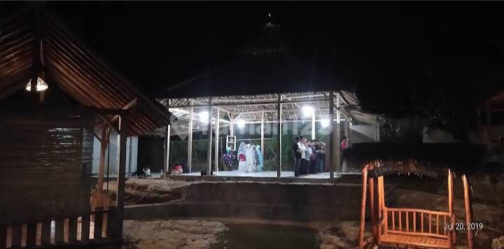 Tanah Bonus Bangunan Joglo Karangmojo Gunungkidul.PINGGIR JLN BESAR BU Tanah Bonus Bangunan Joglo Karangmojo Gunungkidul.PINGGIR JLN BESAR BU