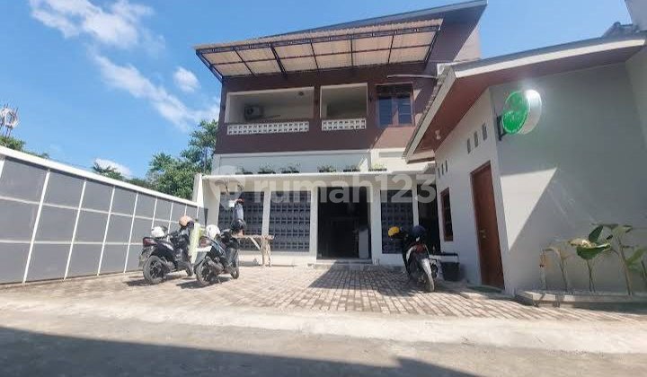 Beautiful Luxury Villa in Banguntapan, Jogja. SUPER STRATEGIC LOCATION, CASH & CREDIT (KPR)!!! Beautiful Luxury Villa in Banguntapan, Jogja. SUPER STRATEGIC LOCATION, CASH & CREDIT (KPR)!!!