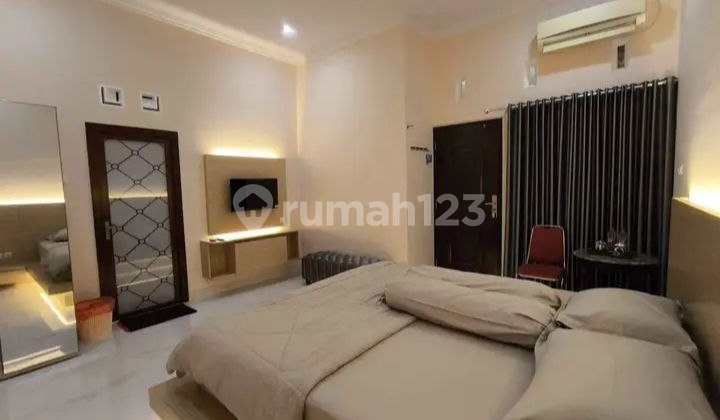Classic Villa Near UNY & UGM Campus, Sleman Jogja. FULLY FURNISHED BU!!!