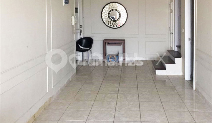 French Walk Moi Tower Nice Garden 9th Floor Apartment, Kelapa Gading, North Jakarta