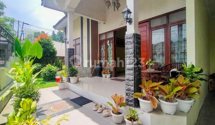 Ready-to-Occupy House with Spacious Garage Near UII Campus Jogja 2
