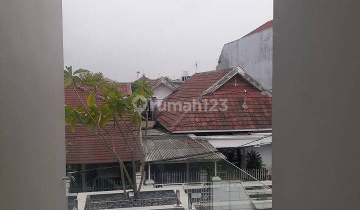 Rumah 2 Lantai Baru di Manyar Tirtoasri Surabaya, Surabaya 2