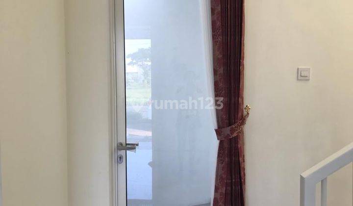 Rumah 2 Lantai Bagus Semi Furnished di Royal Residence, Surabaya 2