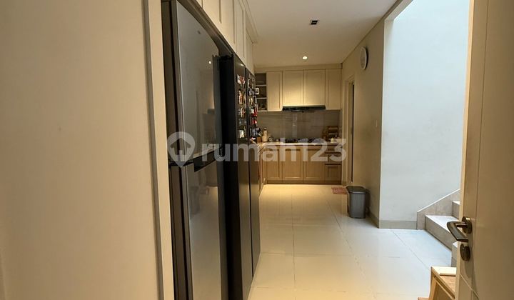 Rumah Mewah Semi Furnished di Kawasan Symphonia ( Lake View ) Cluster Mozart  Gading Serpong  2