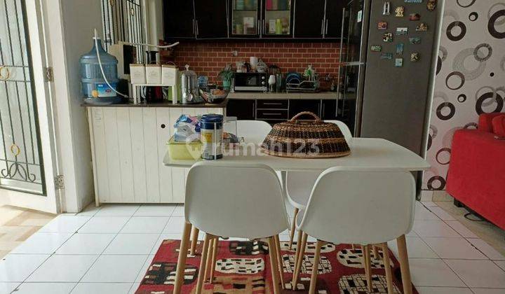 Dijual rumah di taman Chrysant bsd 2