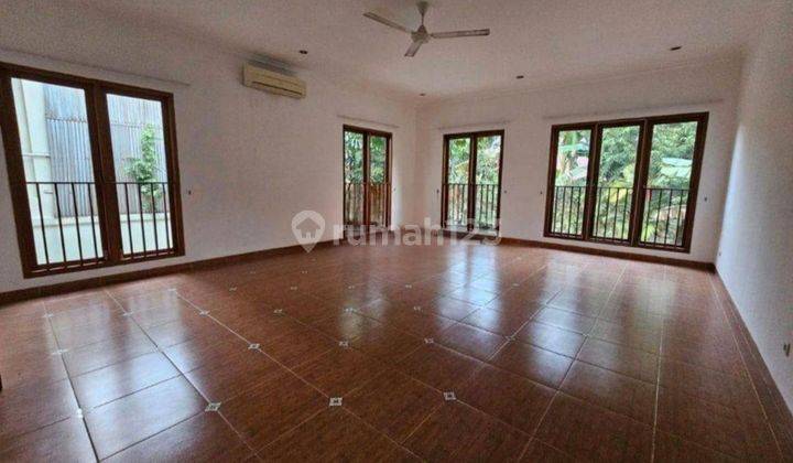 Dijual rumah bagus di kemang Jakarta selatan 2