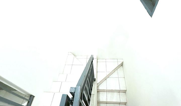 Rumah Bagus Semi Furnished Siap Huni BSD Nusaloka Tangerang 2