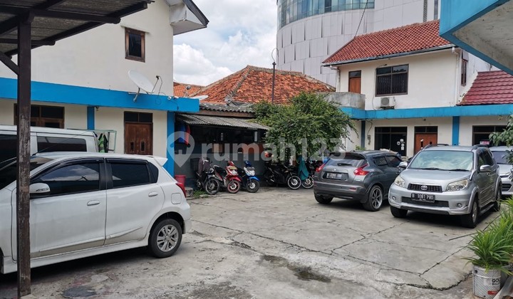 Rumah Strategis di Kawasan Emas Jakarta Pusat Potensial untuk Berbagai Usaha di Karet Tengsin - Bebas Gage